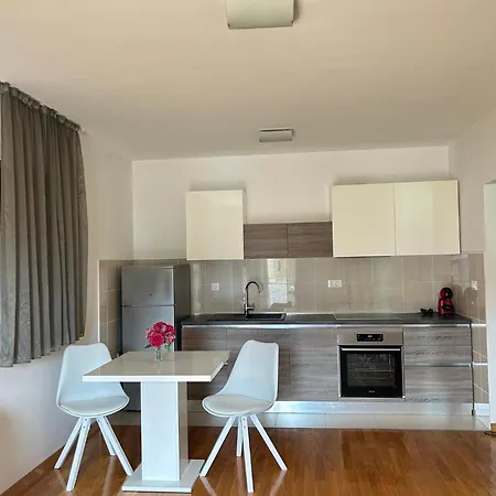 Apartments Vacanza شقة *